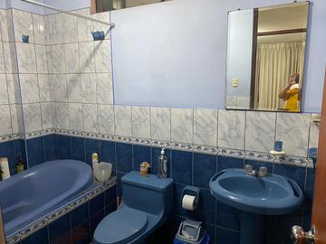 Casa de 3 pisos en venta - Cono Norte