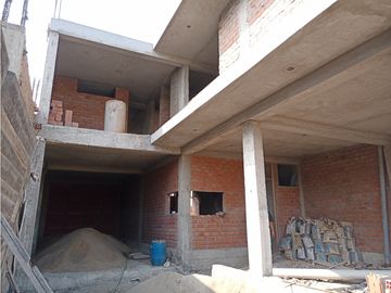 Se vende casa Ventanilla Kawachi Pachacutec 160 m2