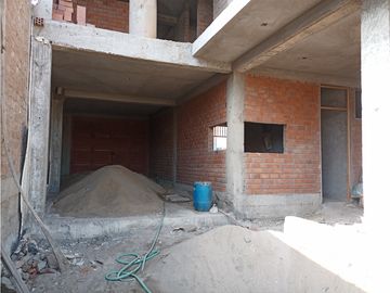 Se vende casa Ventanilla Kawachi Pachacutec 160 m2