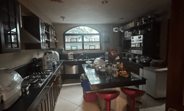 5BR House for Sale in Bel-Air Village, Makati - RS4998182