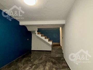 Casa en Venta con Recamara Planta Baja Jacarandas