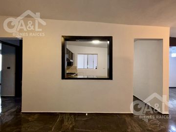 Casa en Venta con Recamara Planta Baja Jacarandas