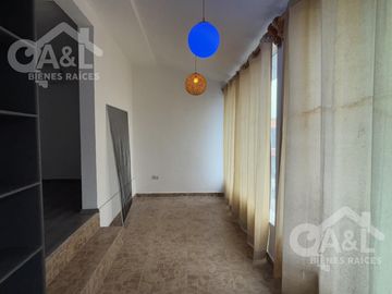 Casa en Venta con Recamara Planta Baja Jacarandas