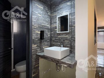 Casa en Venta con Recamara Planta Baja Jacarandas