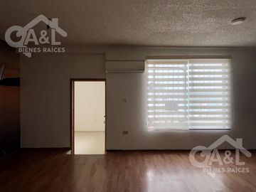 Casa en Venta con Recamara Planta Baja Jacarandas