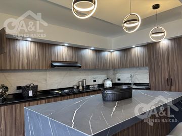 Casa Moderna en Venta Fraccionamiento Monte Magno