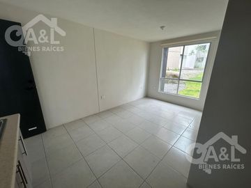 Departamento en Venta Frente a Zona Comercial