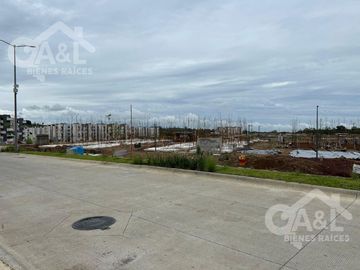 Departamento en Venta Frente a Zona Comercial