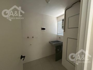 Departamento en Venta Frente a Zona Comercial