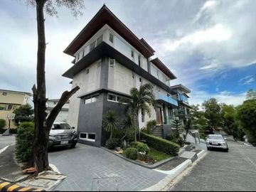 FOR SALE 6 Bedroom in Mckinley Hill Village House and Lot
