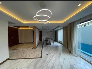 FOR SALE 6 Bedroom in Mckinley Hill Village House and Lot