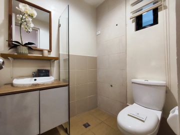 2 Storey Single Attached w/5 Bedrooms For Sale in Malvar Batangas- EA