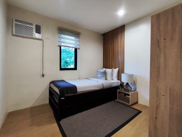 2 Storey Single Attached w/5 Bedrooms For Sale in Malvar Batangas- EA
