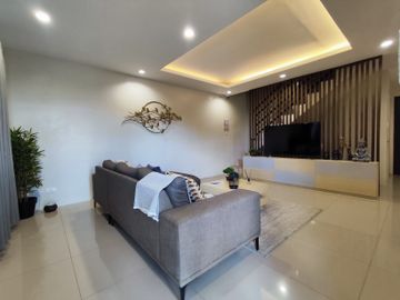 2 Storey Single Attached w/5 Bedrooms For Sale in Malvar Batangas- EA
