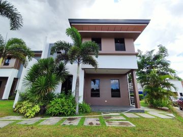 2 Storey Single Attached w/5 Bedrooms For Sale in Malvar Batangas- EA