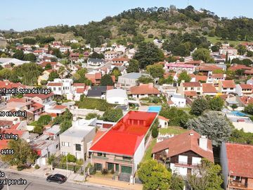CASA EN VENTA - 5 DORMITORIOS - ZONA LAGO