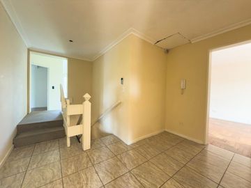 CASA EN VENTA - 5 DORMITORIOS - ZONA LAGO