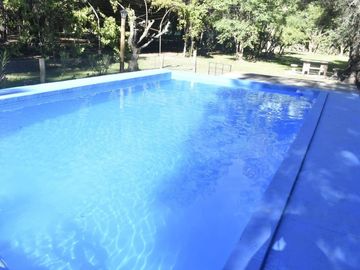VENTA-TERRENO CON PISCINA Y CABAÑAS-LUJÁN-MENDOZA
