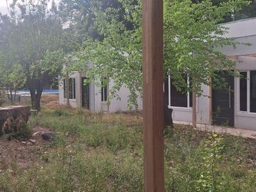 VENTA-TERRENO CON PISCINA Y CABAÑAS-LUJÁN-MENDOZA