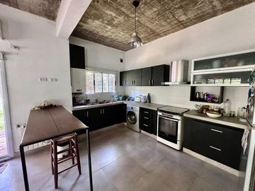 Venta Casa 4 ambientes, PILETA El Pato Berazategui