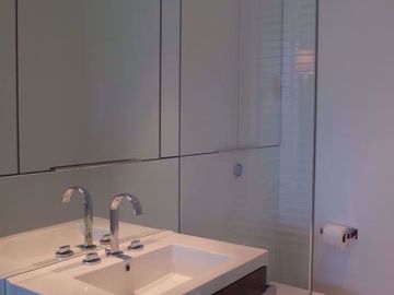 2 bed Condo in 185 Rajadamri Lumphini Sub District C07891