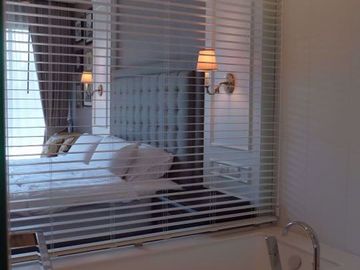 2 bed Condo in 185 Rajadamri Lumphini Sub District C07891