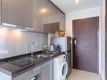 2 bed Condo in Rhythm Asoke Makkasan Sub District C07481