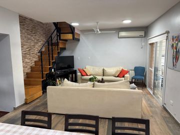 CASA 6 AMBIENTES EN VENTA MONTE GRANDE