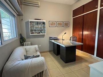 CASA 6 AMBIENTES EN VENTA MONTE GRANDE
