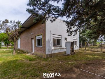 VENTA O PERMUTA CASA QUINTA + DPTO + GALPON