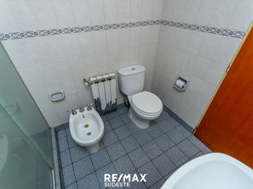 VENTA O PERMUTA CASA QUINTA + DPTO + GALPON