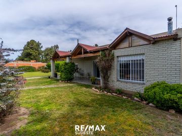 VENTA O PERMUTA CASA QUINTA + DPTO + GALPON
