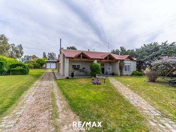 VENTA O PERMUTA CASA QUINTA + DPTO + GALPON