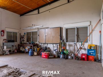 VENTA O PERMUTA CASA QUINTA + DPTO + GALPON
