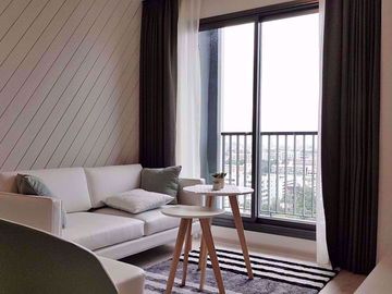 2 bed Condo in Rhythm Rangnam Thanonphayathai Sub District C05616