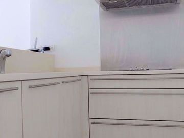 2 bed Condo in Athenee Residence Lumphini Sub District C004139