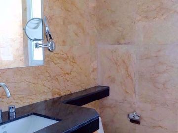 2 bed Condo in Athenee Residence Lumphini Sub District C004139