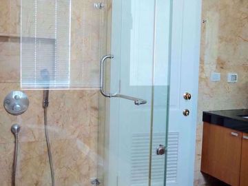 2 bed Condo in Athenee Residence Lumphini Sub District C004139