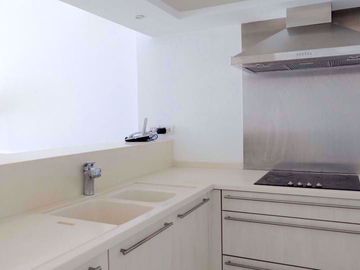 2 bed Condo in Athenee Residence Lumphini Sub District C004139