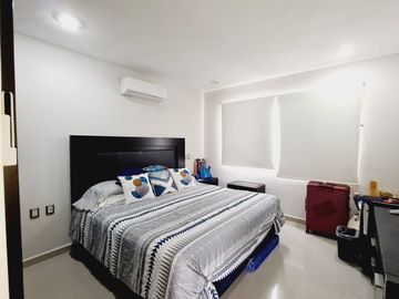 Casa en Venta en Lomas del Sol | Amplio Jardín