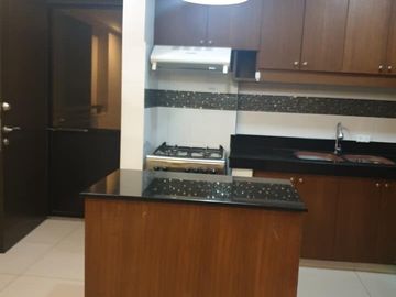 3BR Condo Verawood Acacia Resale unit with Parking Near international Airport