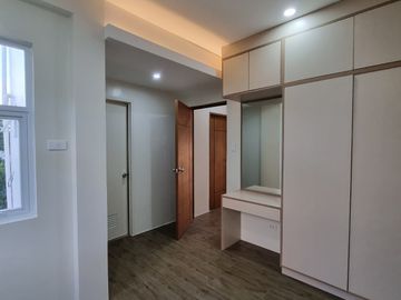RFO 12M 3 Storey Townhouse w/Roofdeck in Cupang Antipolo For Sale LSS
