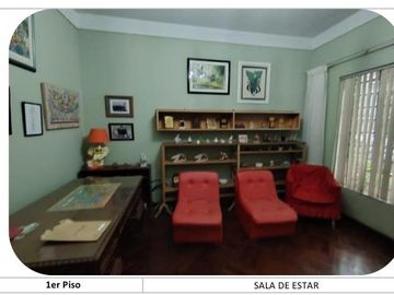 SE VENDE CASA DE 2 PLANTAS MAS AZOTEA EN MIRAFLORES