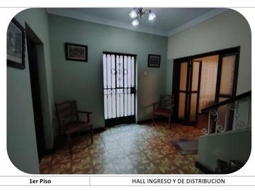 SE VENDE CASA DE 2 PLANTAS MAS AZOTEA EN MIRAFLORES