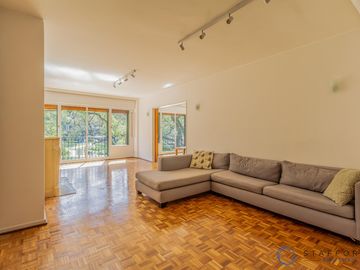 Departamento reciclado de 5 Ambientes en Venta – Retiro, Plaza Libertad