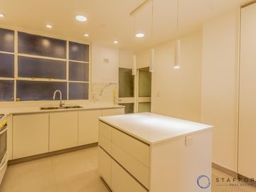 Departamento reciclado de 5 Ambientes en Venta – Retiro, Plaza Libertad