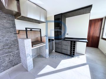 HERMOSO DUPLEX CON MARAVILLOSA VISTA DESPEJADA