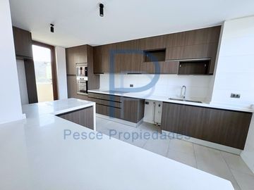 HERMOSO DUPLEX CON MARAVILLOSA VISTA DESPEJADA