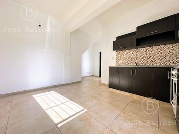 Venta Departamento de 2 ambientes en Banfield Este.
