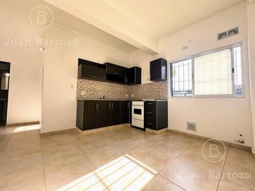 Venta Departamento de 2 ambientes en Banfield Este.